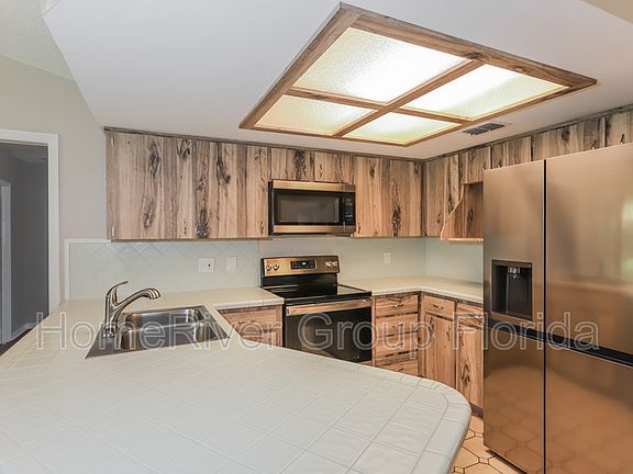 5th image of 2503 Sprucewood Ln
