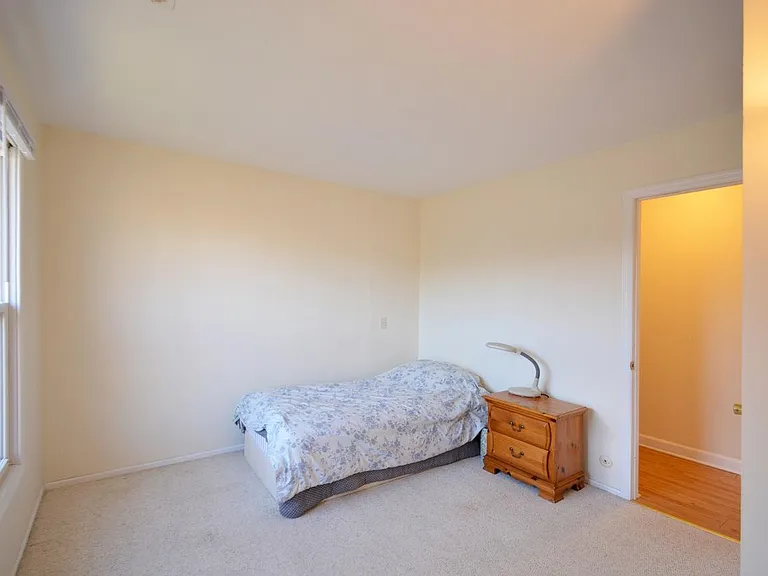 277 Southwick Ct — Photo 9