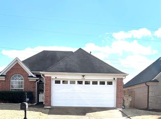 1230 Breezy Valley Dr, Cordova, TN 38018
