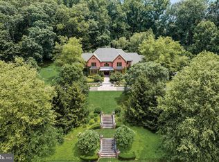 8 Mill Pond Rd, Milford, NJ 08848