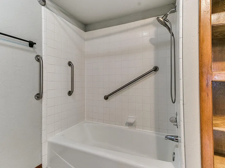 631 36th Ave NW #631 — Photo 20
