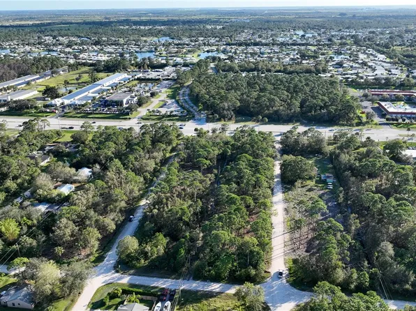 2075 86th Ct, Vero Beach, FL 32966