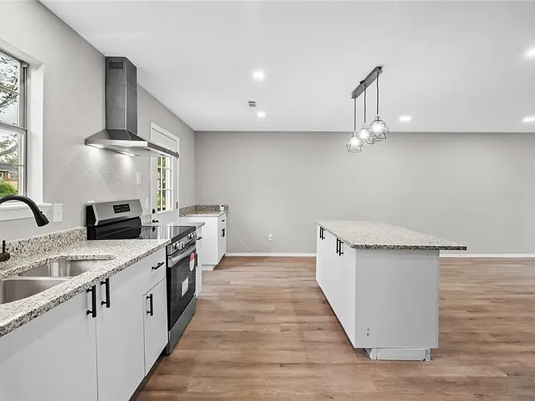 4 Jonquilla Way — Photo 1