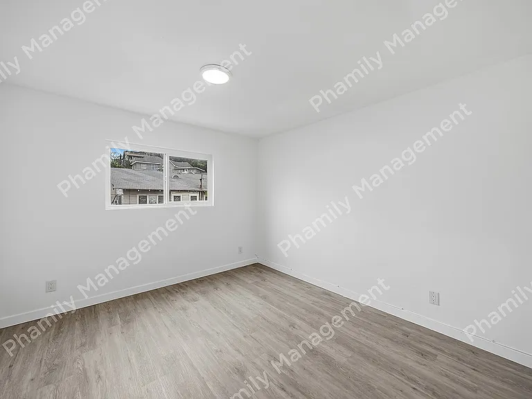 2538 Johnston St #9 — Photo 5