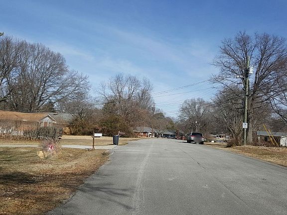 4th image of 123 Sunnyside Dr