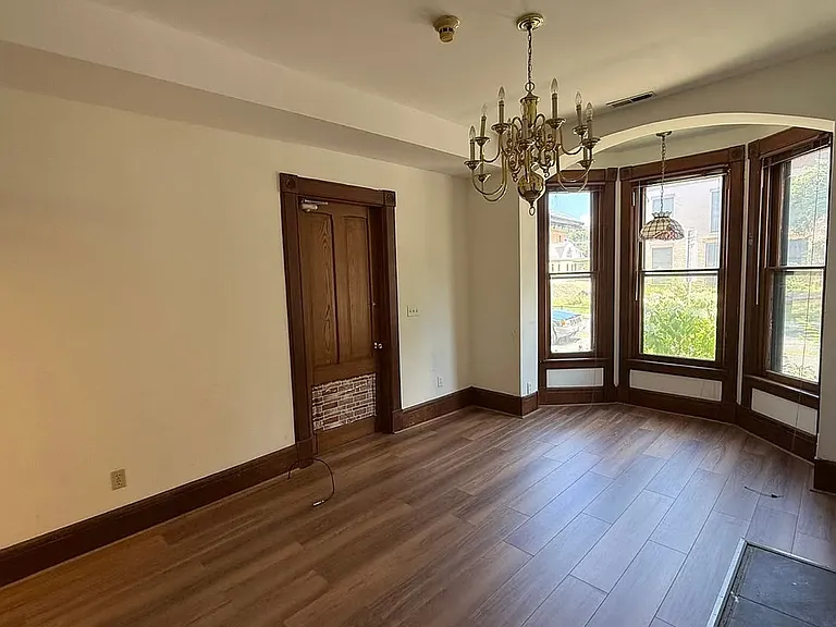 78 Maple St — Photo 15