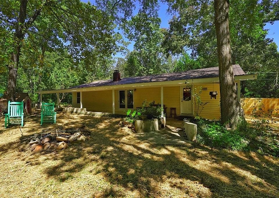 1st image of 364 Hickory Nut Dr