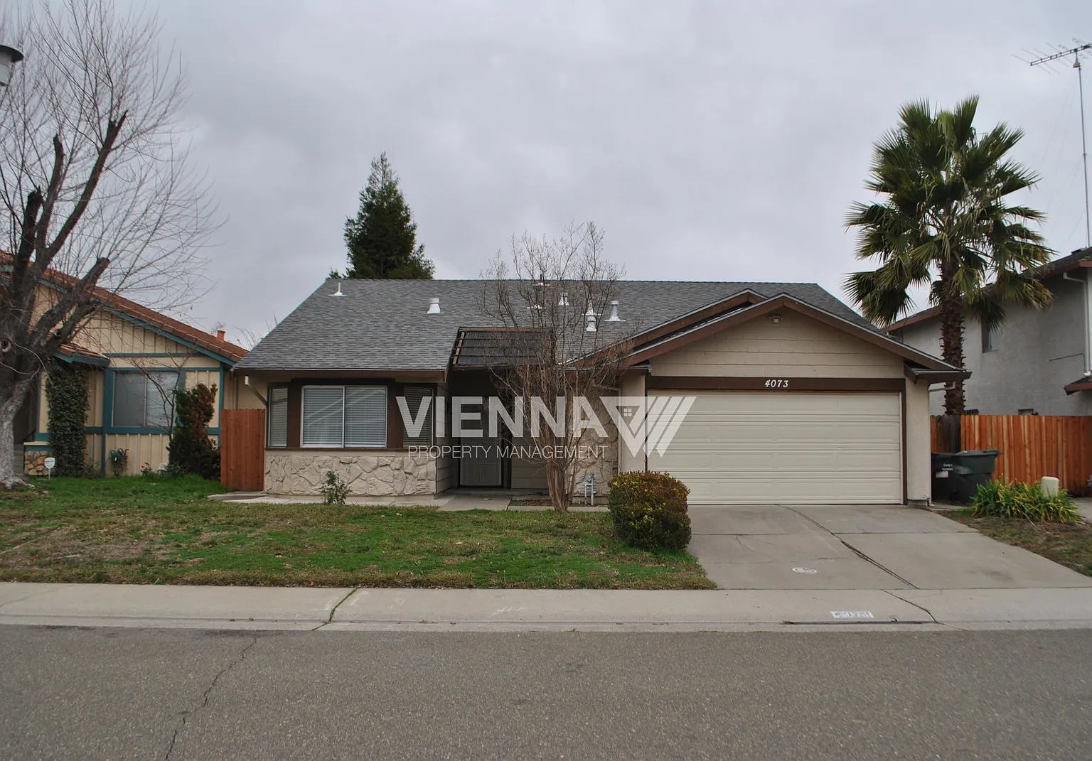 3 bed, 2.0 bath, 1428 sqft, $2,495 — Photo 2
