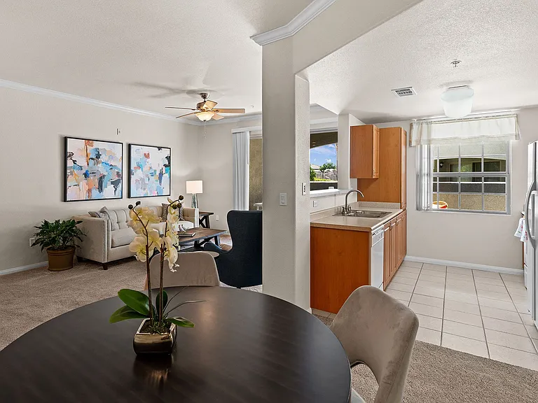 Barton Vineyard Apartments — Photo 25