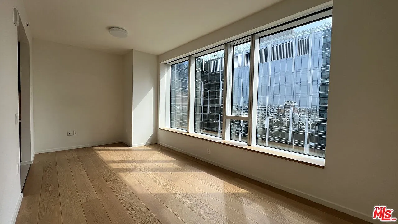 Studio, 1.0 bath, 480 sqft, $2,500 — Photo 3