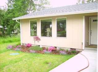 9817 Whitecap Dr NW, Olympia, WA 98502