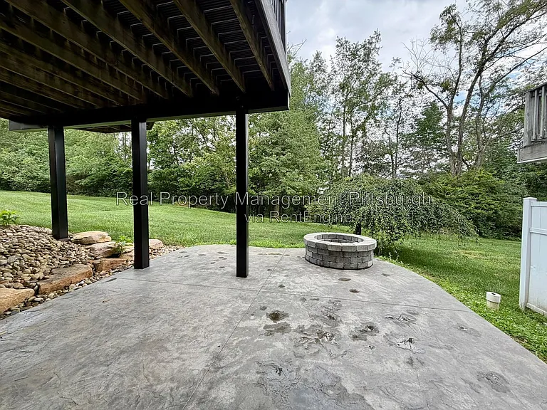 242 Corey Dr — Photo 24