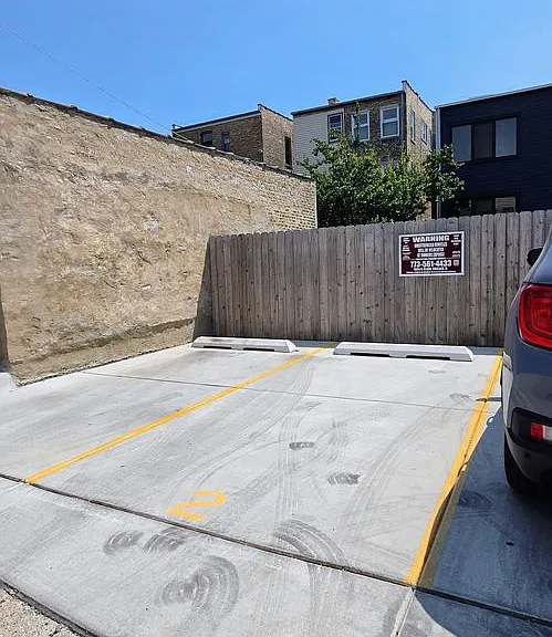2230 W Wilson Ave — Photo 29
