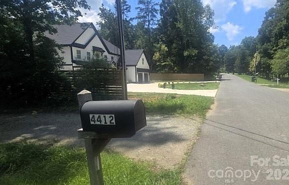 2nd image of 4412 Eagle Chase Dr