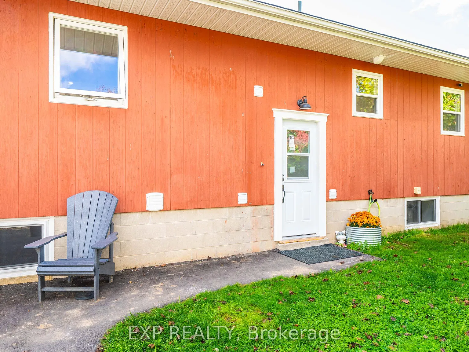2 bed, $2,000 — Photo 2