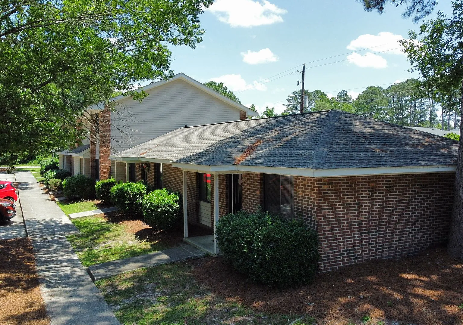 Oakview Townhomes — Photo 1