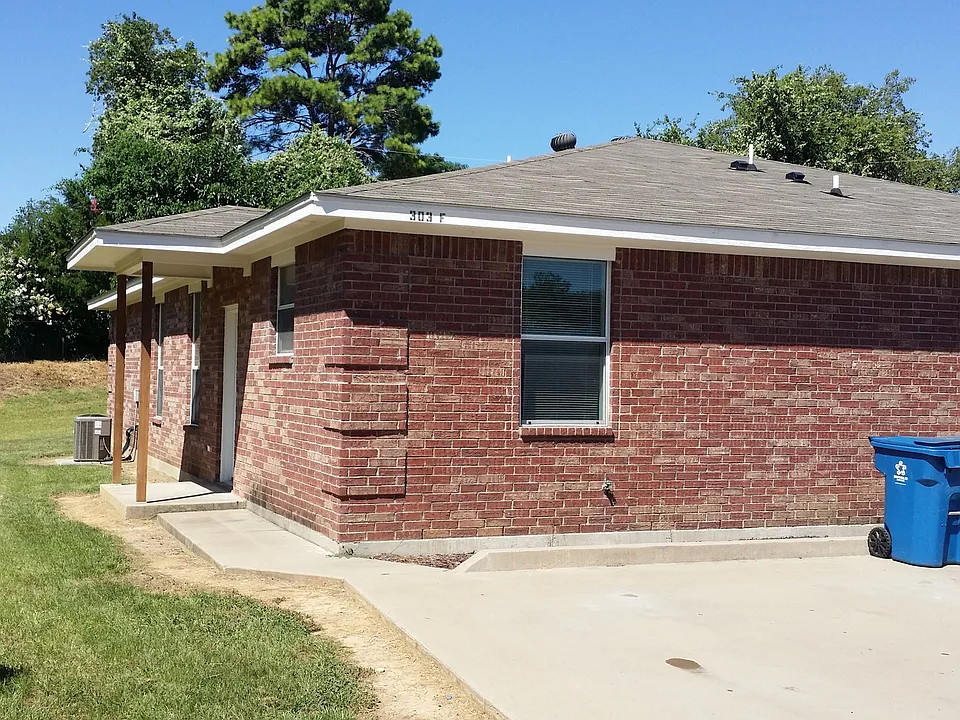 303 Pecan Dr #A-F