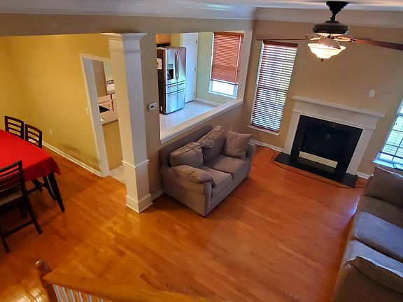 3rd image of 8 Bainbridge Pl Unit 803