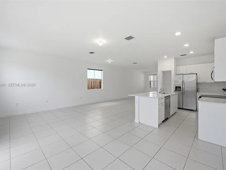 2345 NW 131st Cir — Photo 10