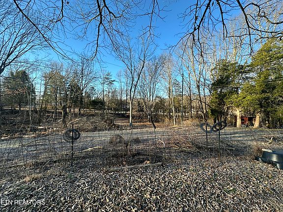 4th image of 616 N Wooddale Rd