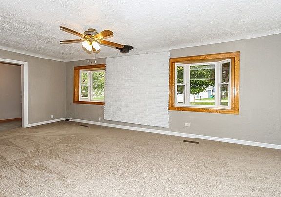 3rd image of 315 N Washington St