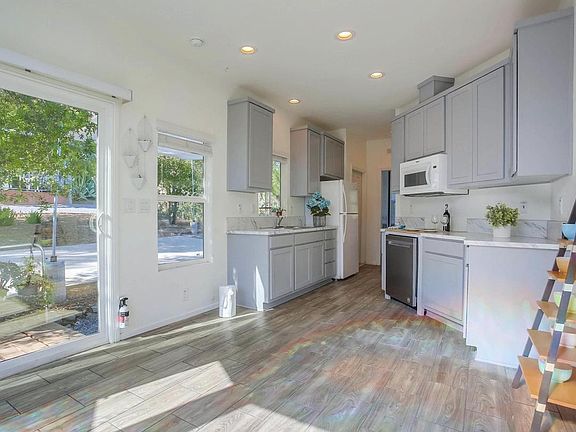 open kitchen living space plan