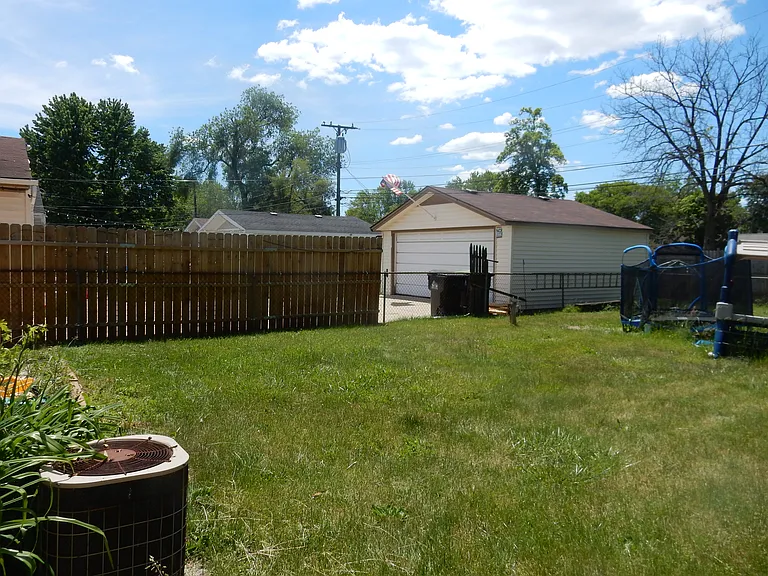 6342 Harold St — Photo 14