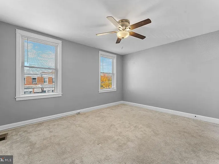 339 Drew St — Photo 22