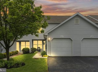 631 Canvasbach Dr #17C, Etters, PA 17319