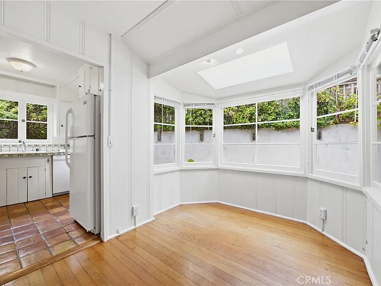 550 Saint Anns Dr — Photo 4