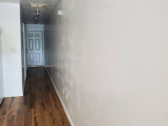 4th image of 640 Eugenia St #9220967