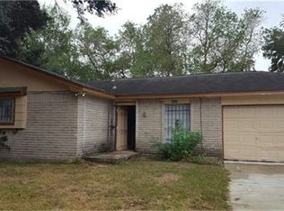 4939 E Ridgecreek Dr, Houston, TX 77053