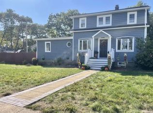 148 Taft Ave, Merrick, NY 11566