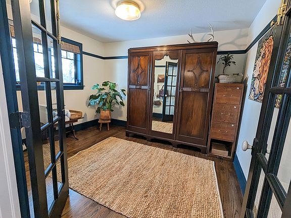 Flex space/home office.