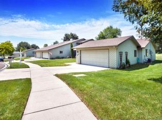 802 N Eagle Hills Way, Eagle, ID 83616