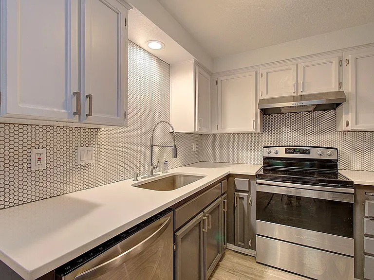 607 SE 121st Ave #39 — Photo 8