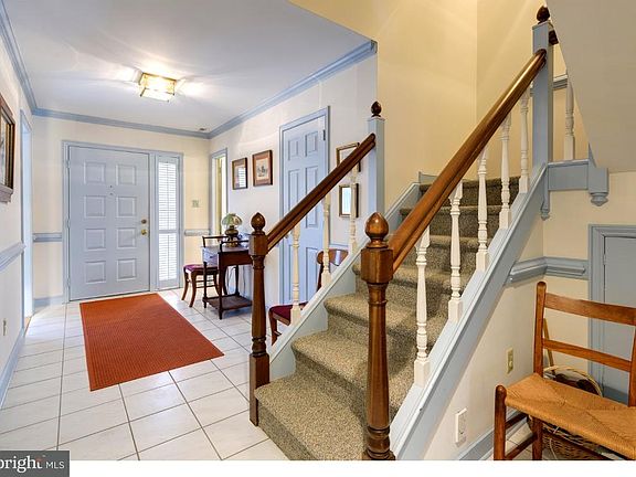 3rd image of 16 Sugar Knoll Dr