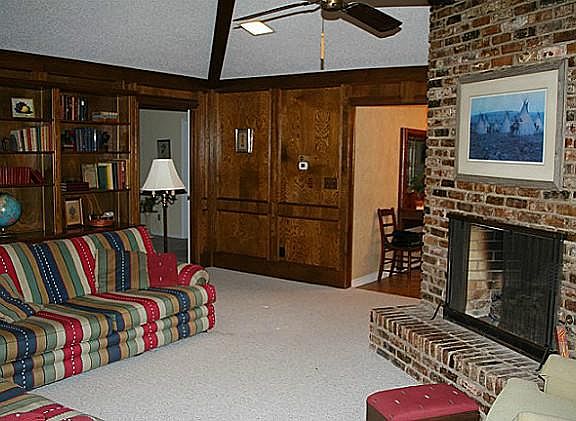 4th image of 1012 Westwood Dr