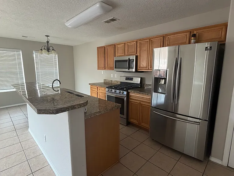 5700 Pinnacle Peak Ct NW — Photo 3