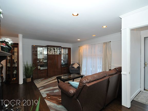 4th image of 97 Busteed Dr