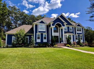 3 White Ln, Middleton, MA 01949