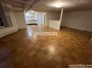27 Mount Vernon St #B2, Boston, MA 02108