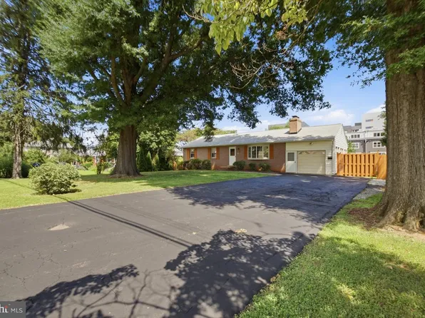 3601 McLean Ave, Fairfax, VA 22030