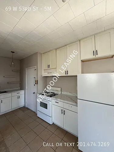 69 W 53rd St #5M Photo 1