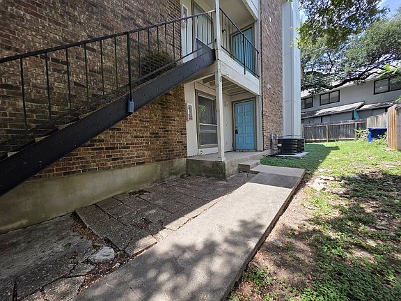 2nd image of 11900 Alpheus Ave APT B