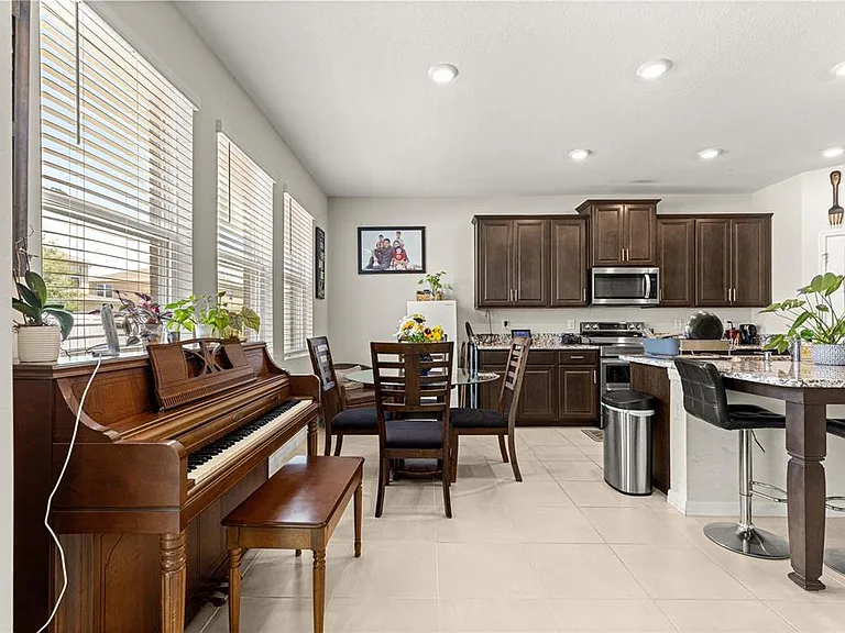 8142 SW 59th Ave — Photo 15