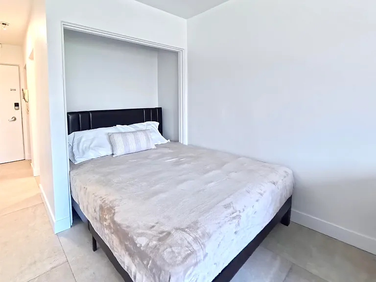 1540 Haro St #201 — Photo 15