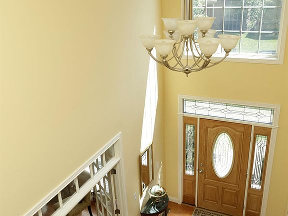 3rd image of 2237 Carolina Ln