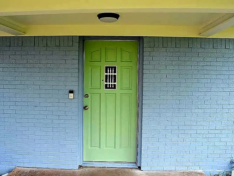 306 E Cook St — Photo 19