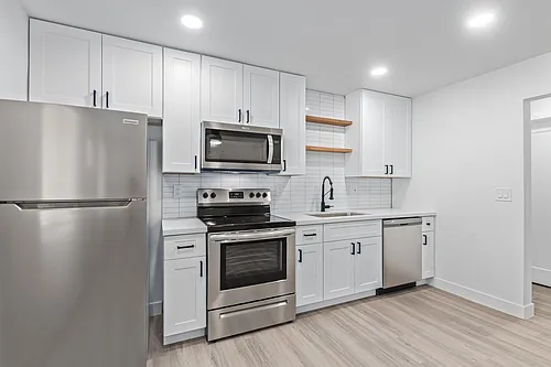 113 W Broadway Rd #2 Photo 1